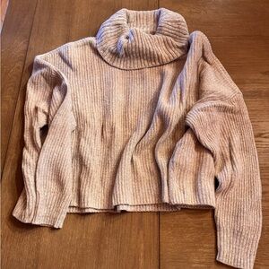HOLLISTER turtleneck sweater